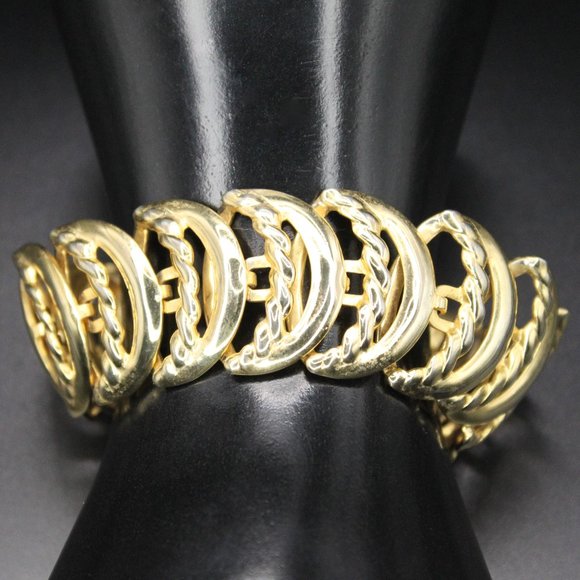 Vintage Crescent Moon Wide Link Panel Bracelet Gold Tone - Picture 6 of 13